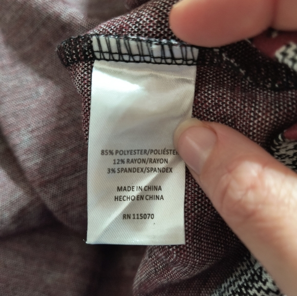 Nina Leonard Houndstooth and floral dress, women's 1X, gray and red - Picture 16 of 16